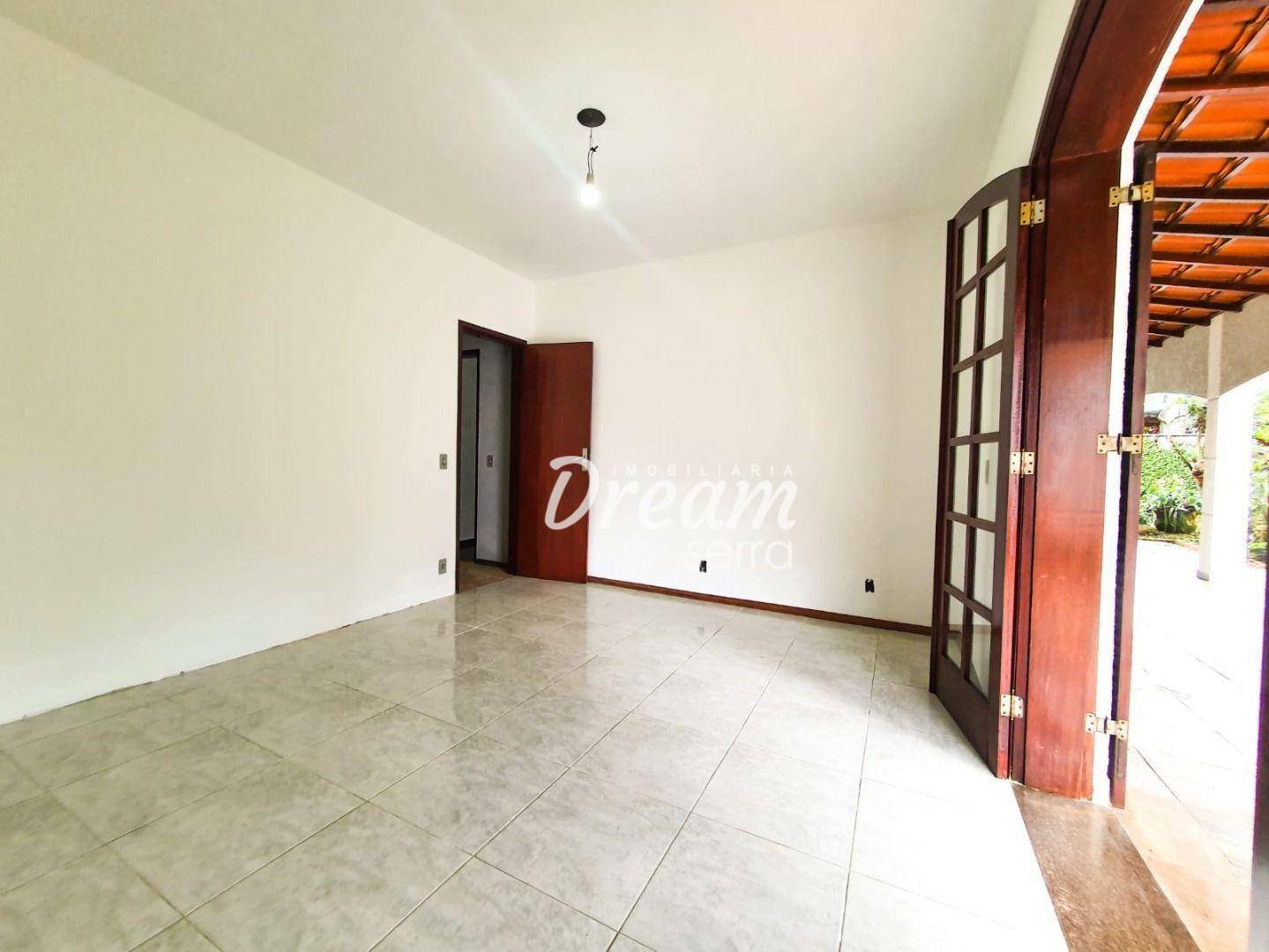 Casa à venda com 3 quartos, 162m² - Foto 12