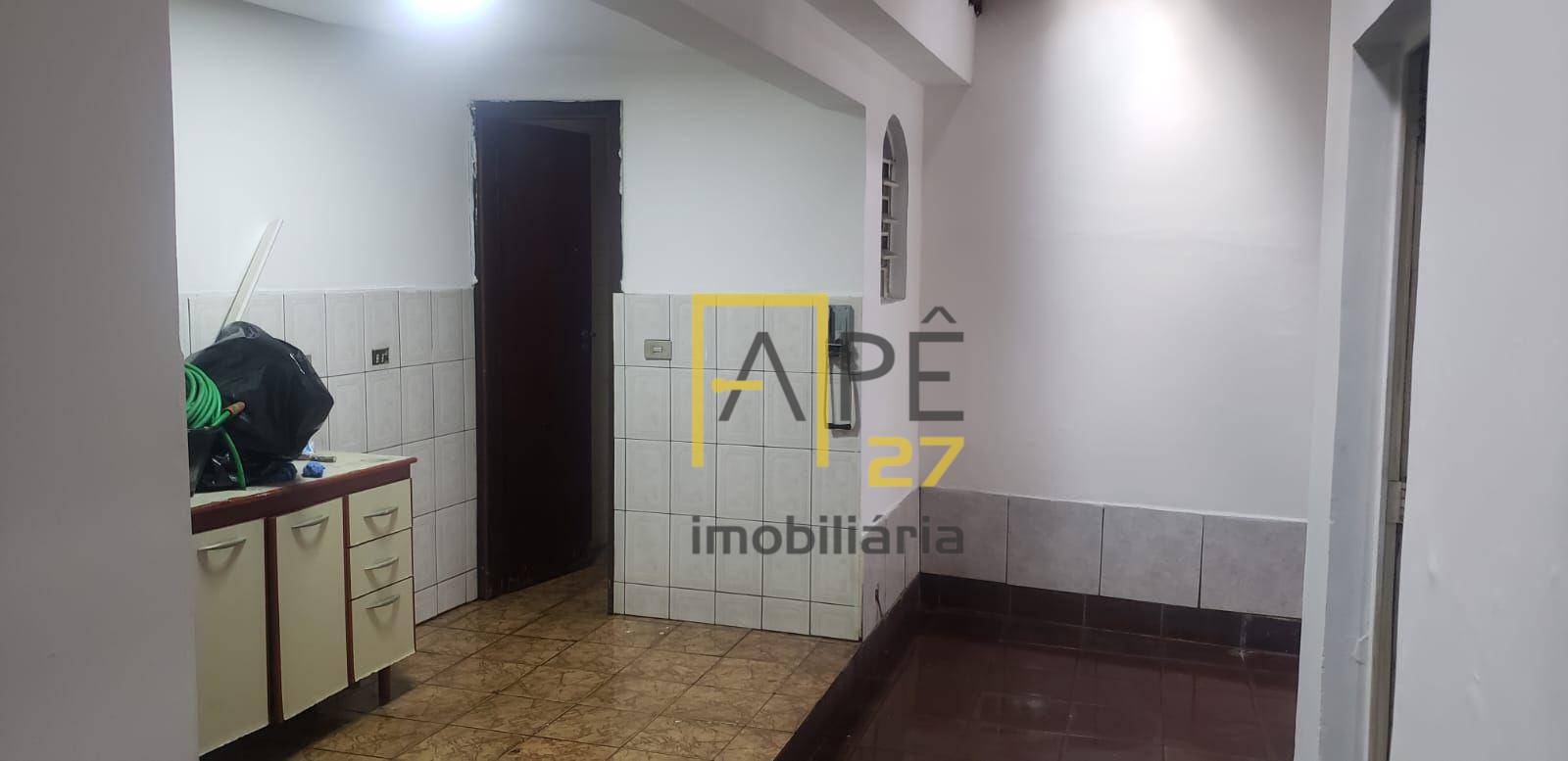 Sobrado à venda e aluguel com 3 quartos, 180m² - Foto 9