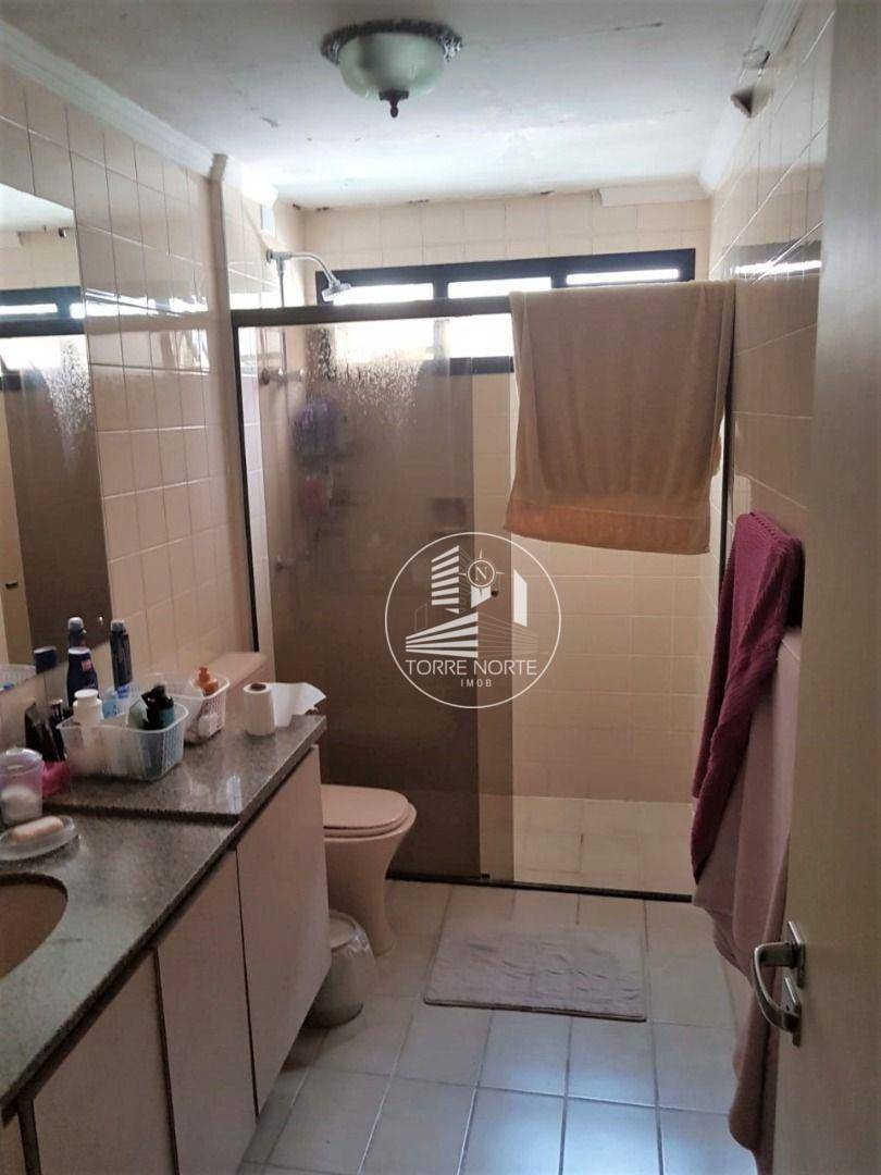 Apartamento à venda com 3 quartos, 144m² - Foto 19