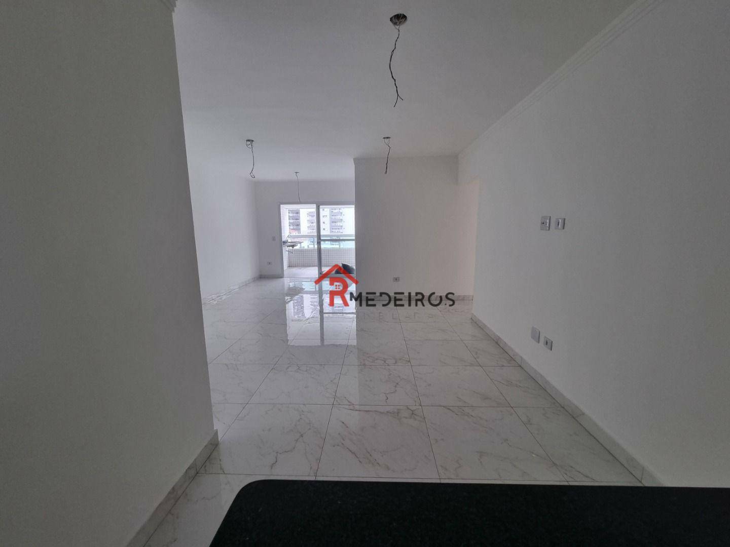 Apartamento à venda com 3 quartos, 140m² - Foto 4