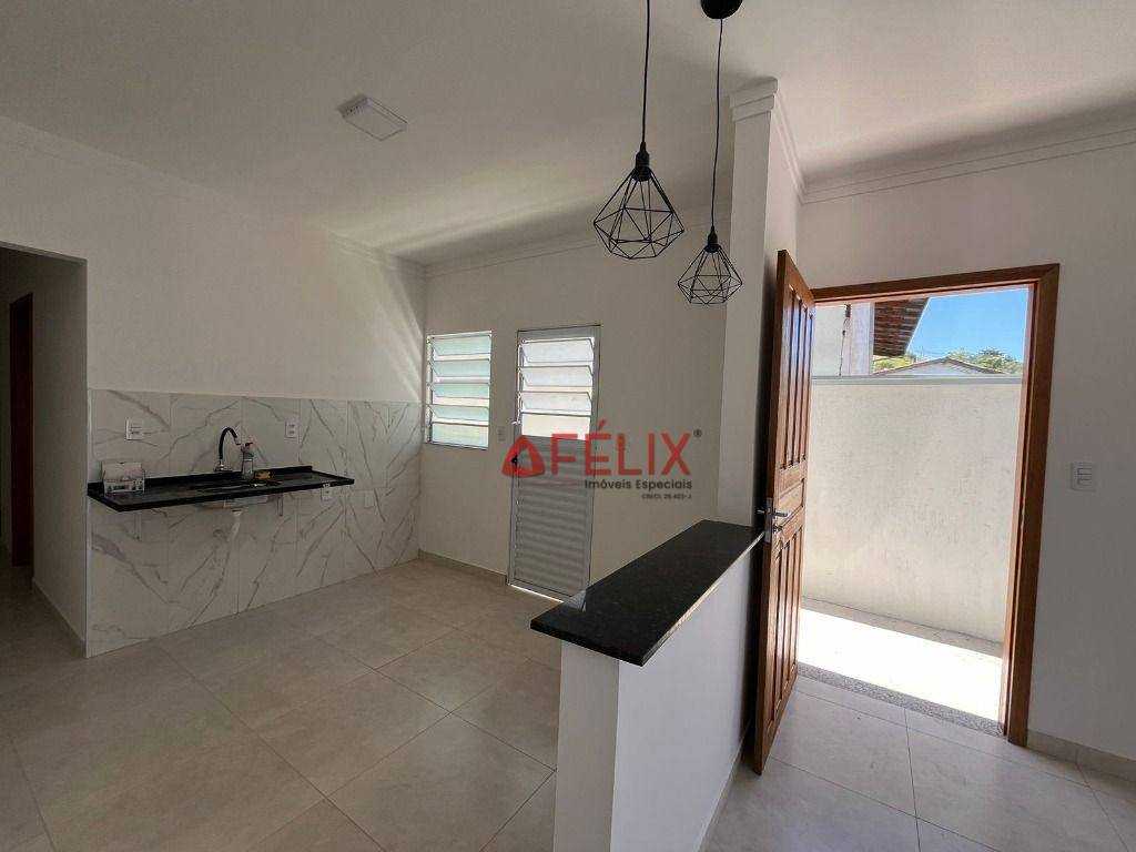 Casa à venda com 3 quartos, 85m² - Foto 4