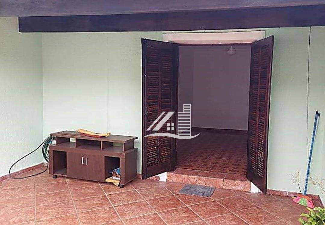 Sobrado à venda com 2 quartos, 210m² - Foto 3