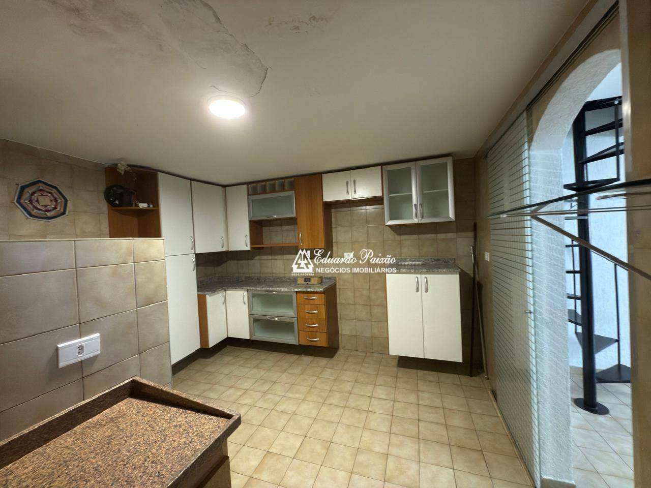 Casa à venda e aluguel com 4 quartos, 244m² - Foto 41