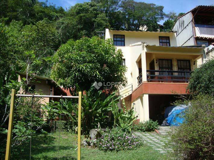 Casa, 4 quartos, 219 m² - Foto 2