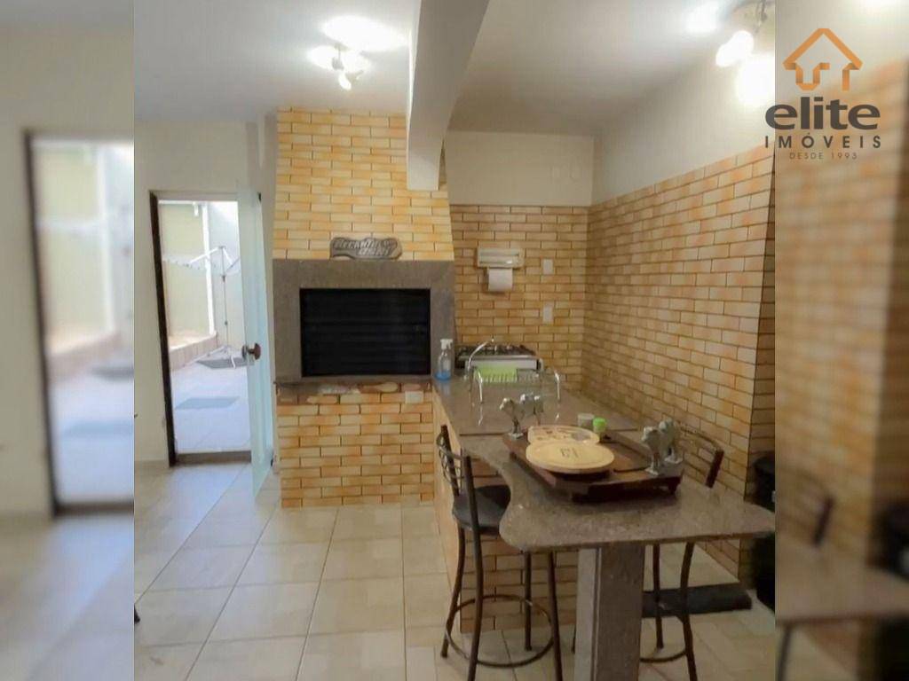 Casa à venda com 5 quartos, 280m² - Foto 10