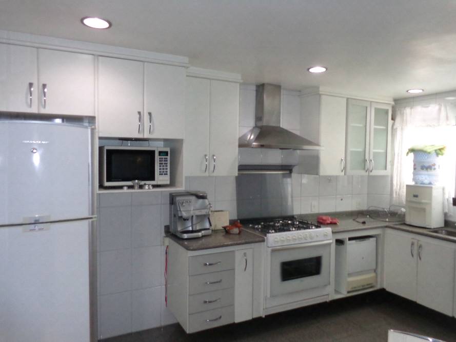 Apartamento para alugar com 3 quartos, 133m² - Foto 4