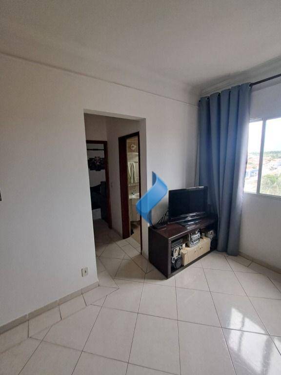 Apartamento à venda com 2 quartos, 60m² - Foto 3