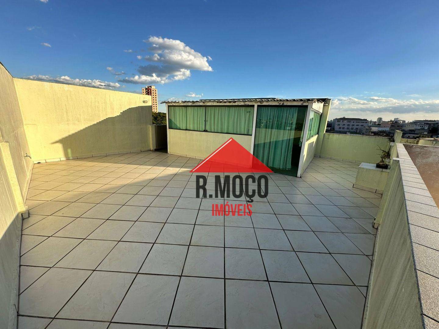 Sobrado à venda com 10 quartos, 467m² - Foto 11