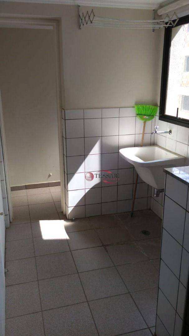 Apartamento para alugar com 1 quarto, 70m² - Foto 8