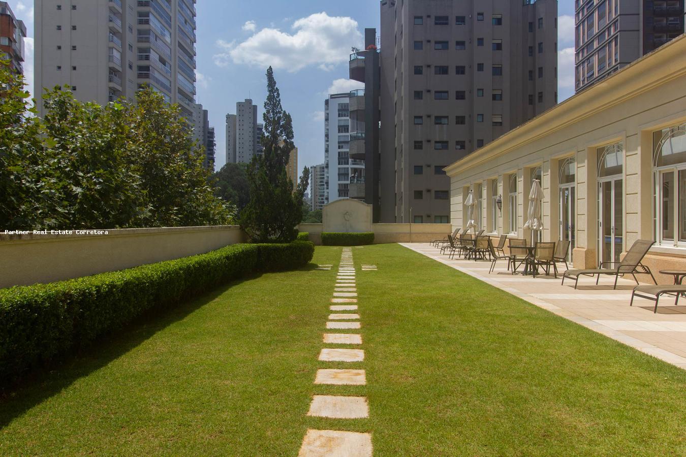Apartamento à venda com 3 quartos, 260m² - Foto 30