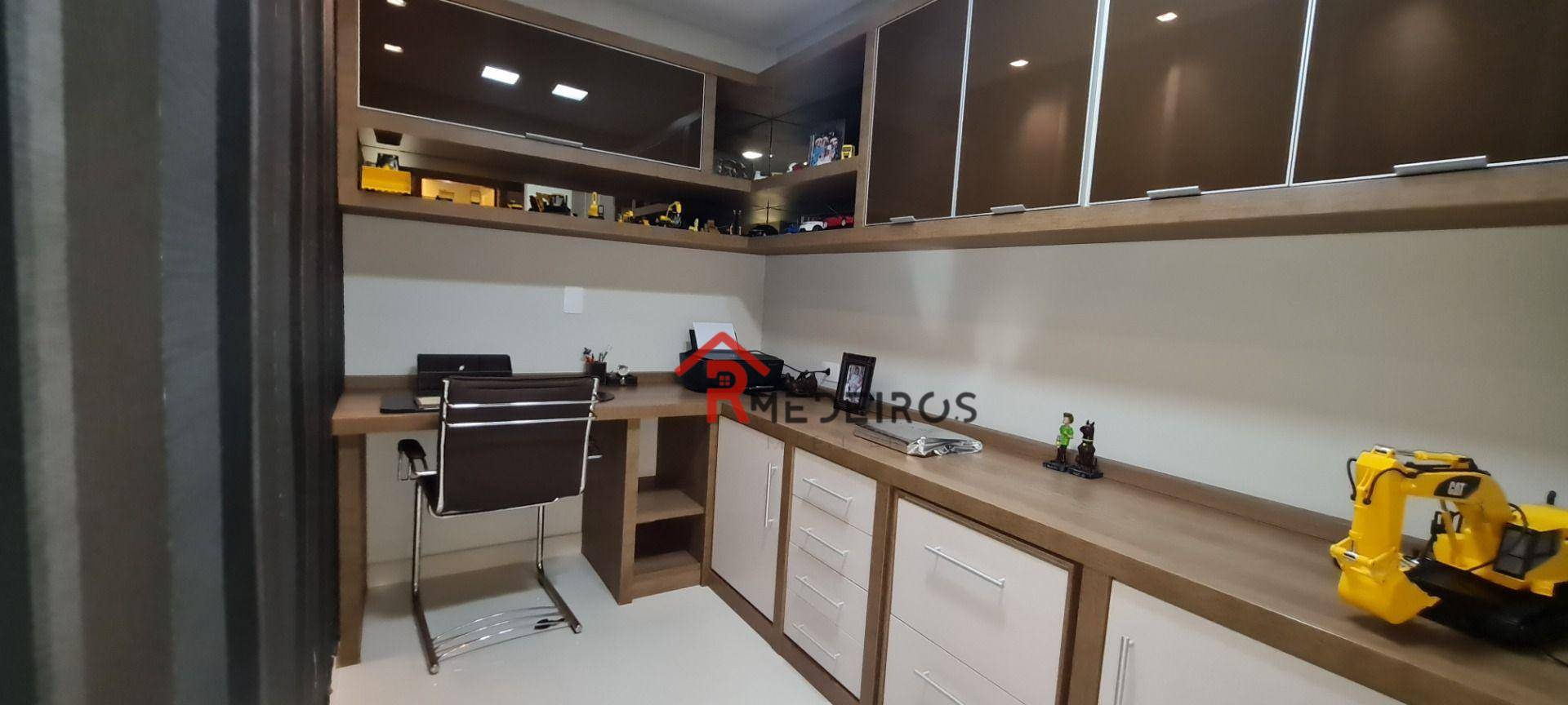 Apartamento à venda com 3 quartos, 188m² - Foto 15