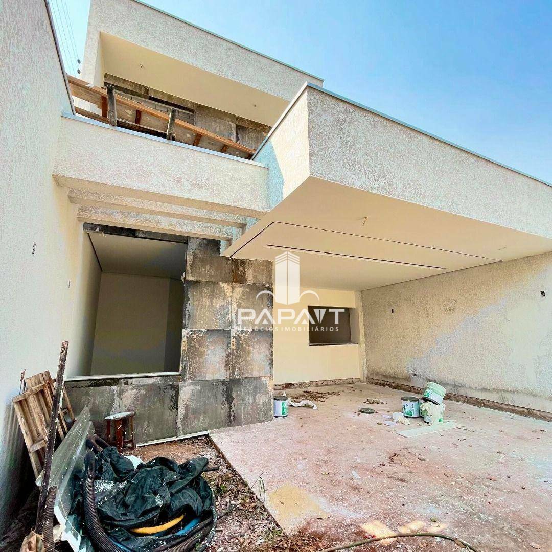 Casa à venda com 3 quartos, 105m² - Foto 1