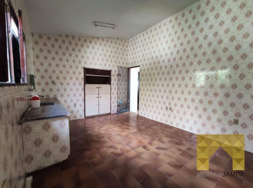 Casa à venda com 4 quartos, 330m² - Foto 19