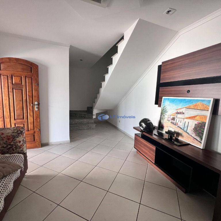 Casa para alugar com 2 quartos, 147m² - Foto 13