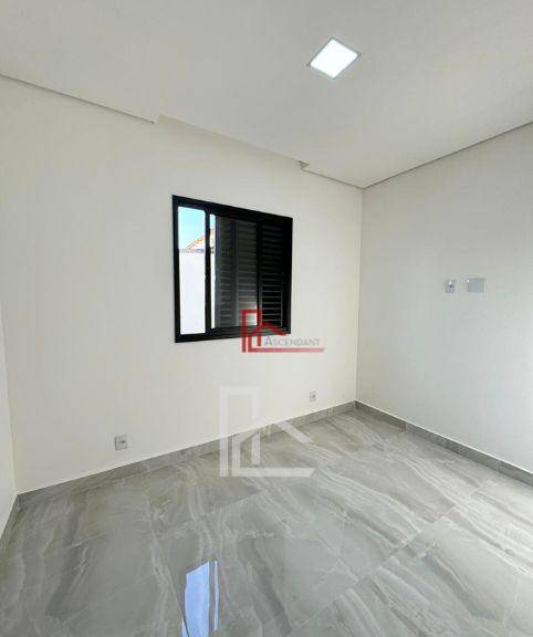 Casa à venda com 3 quartos, 110m² - Foto 11