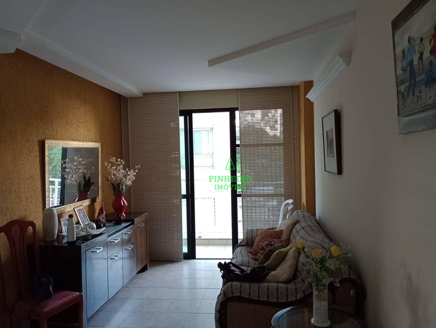 Apartamento à venda com 4 quartos, 170m² - Foto 1