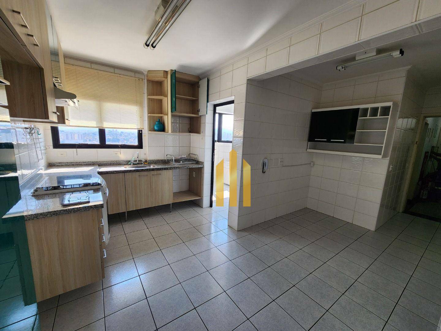 Apartamento à venda e aluguel com 3 quartos, 135m² - Foto 16