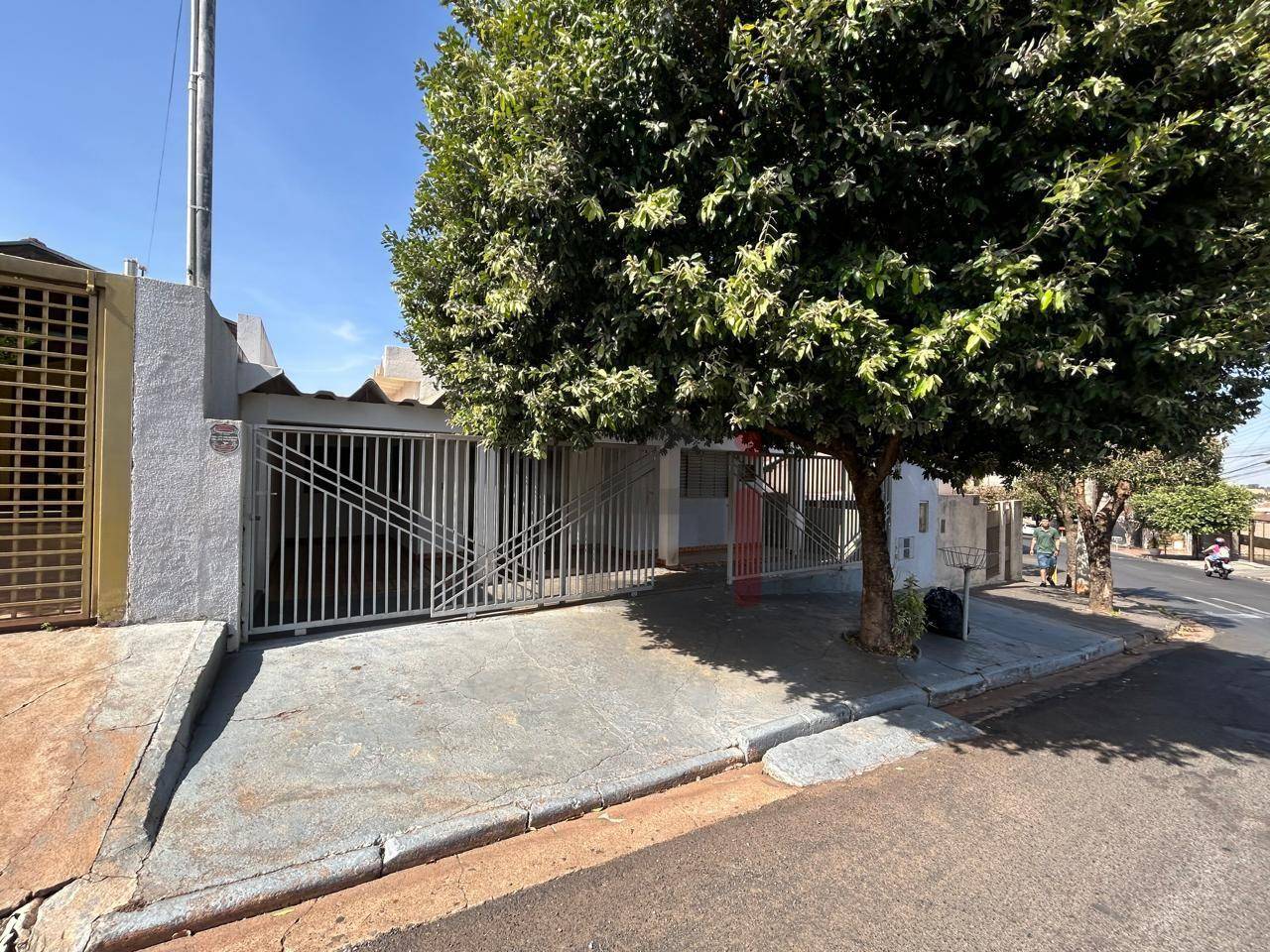 Casa, 4 quartos, 147 m² - Foto 1