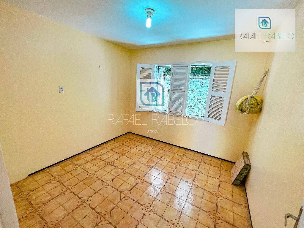 Casa para alugar com 5 quartos, 250m² - Foto 4