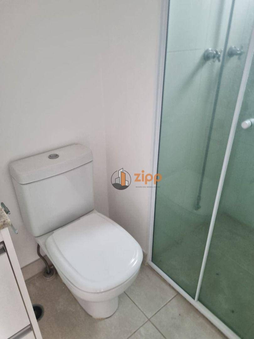 Apartamento para alugar com 2 quartos, 64m² - Foto 35