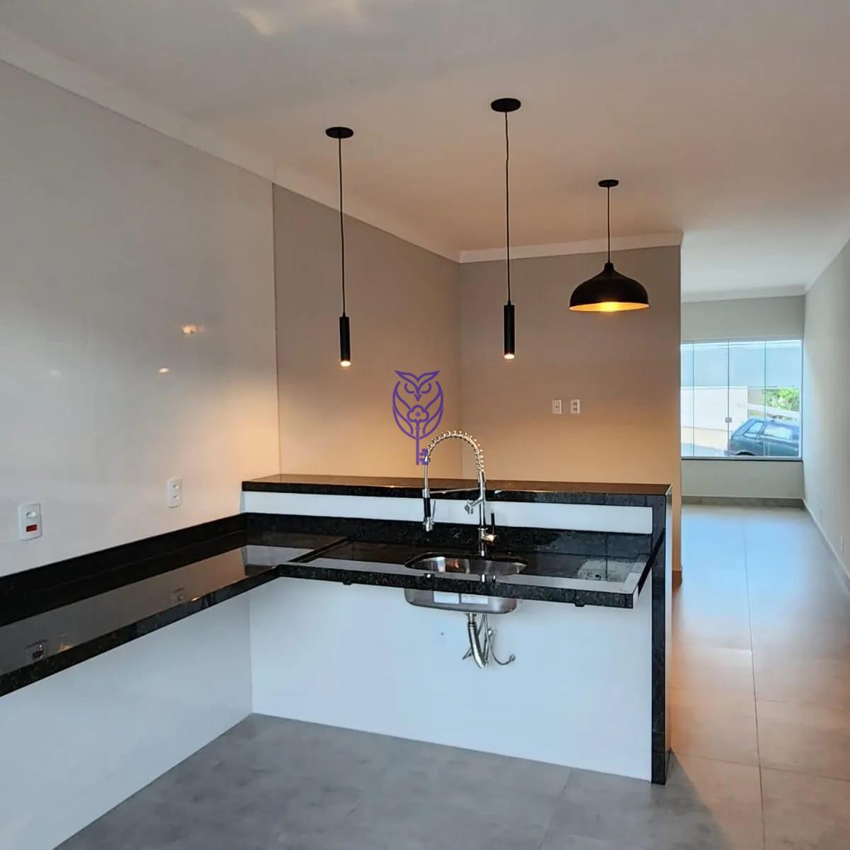Casa à venda com 2 quartos, 143m² - Foto 2