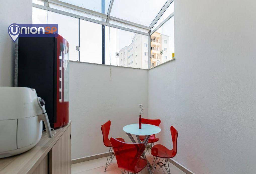 Apartamento à venda com 3 quartos, 75m² - Foto 4