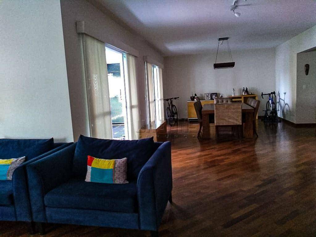 Apartamento para alugar com 4 quartos, 260M2 - Foto 1