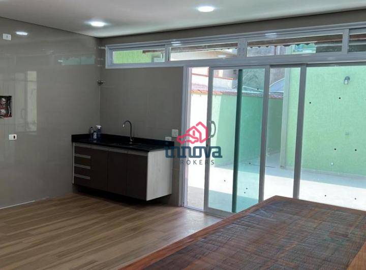 Sobrado à venda com 4 quartos, 240m² - Foto 3