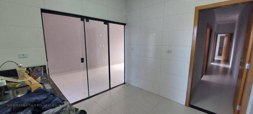 Casa à venda com 3 quartos, 106m² - Foto 12