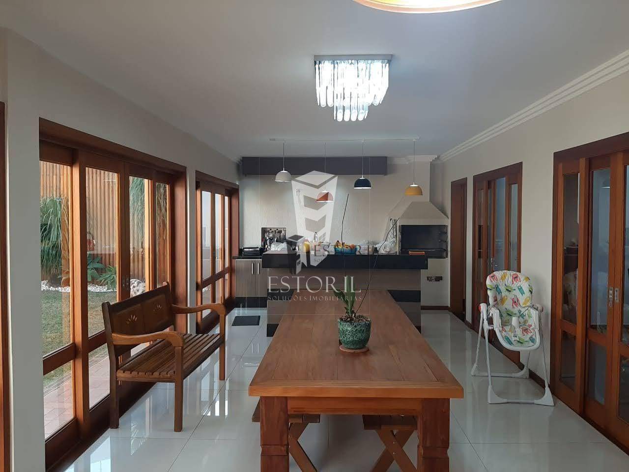 Casa à venda com 3 quartos, 330m² - Foto 12