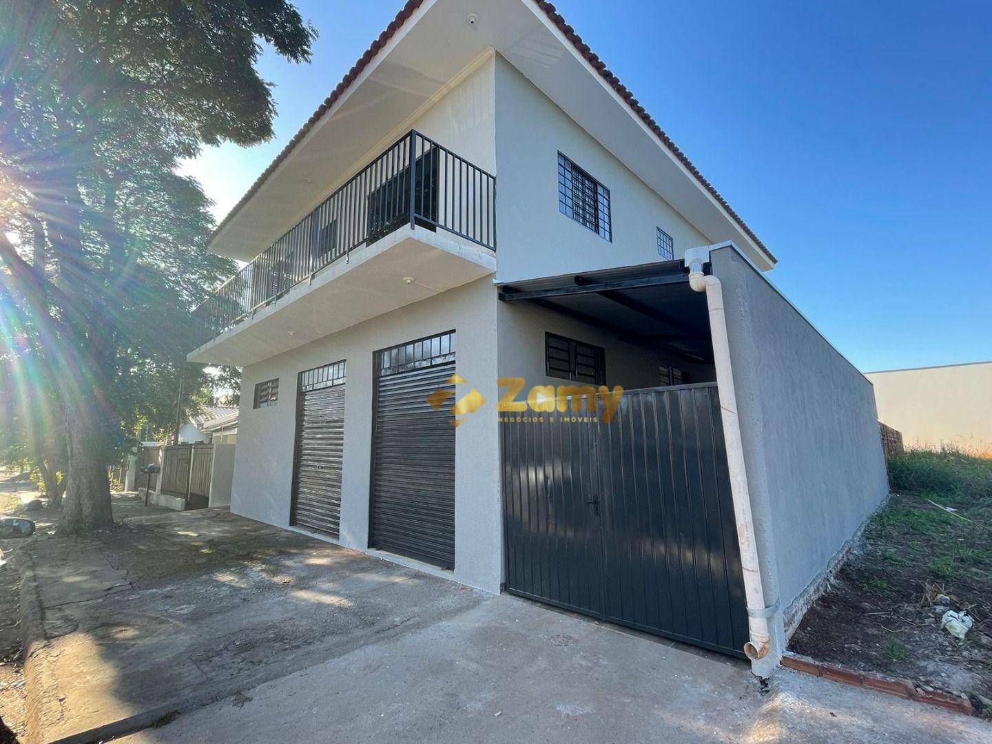 Sobrado à venda com 3 quartos, 200m² - Foto 1