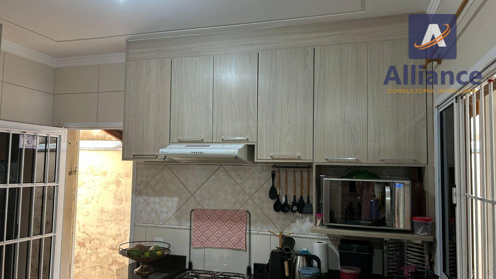 Casa à venda com 3 quartos, 140m² - Foto 3