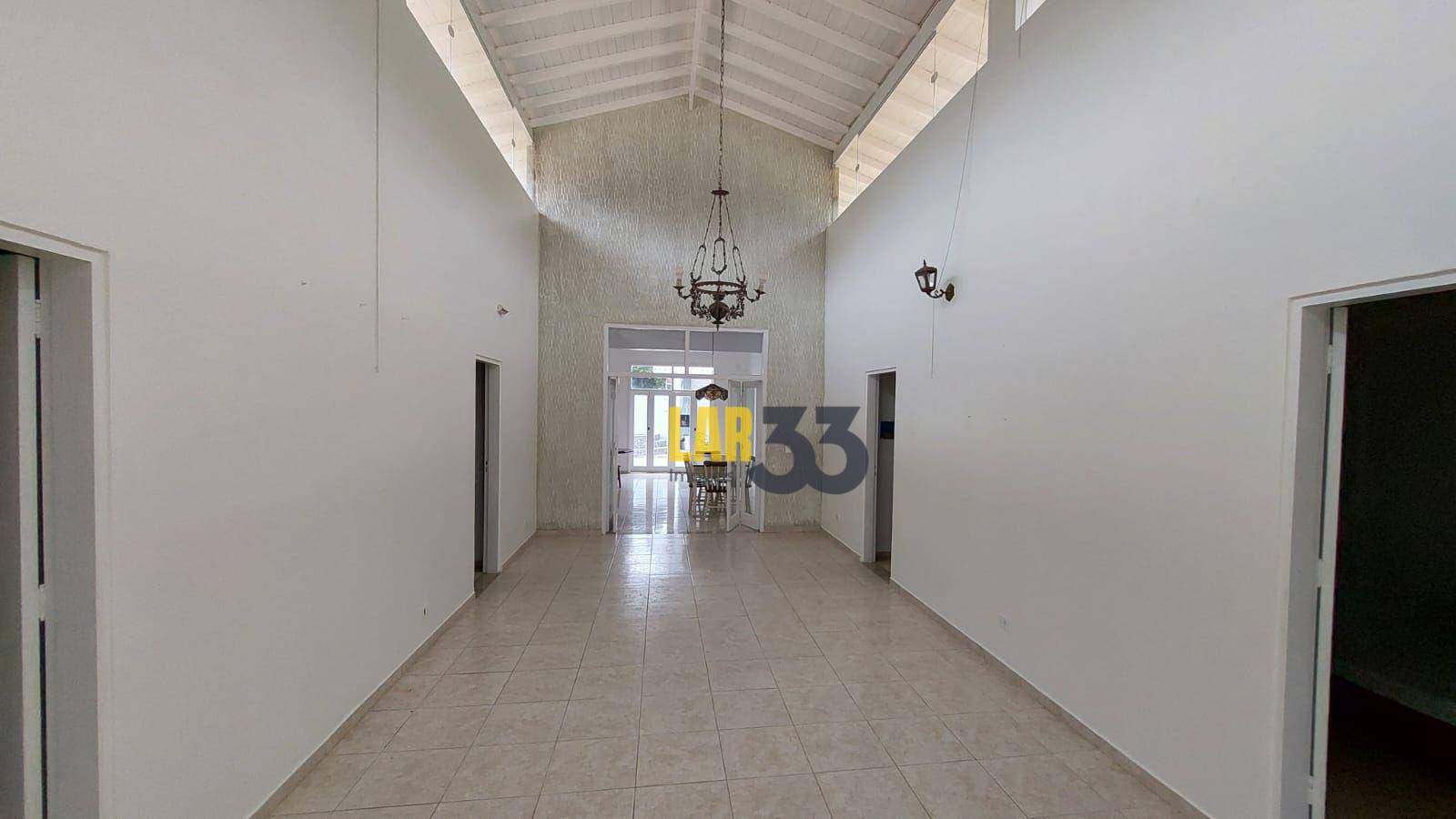 Casa de Condomínio à venda com 4 quartos, 251m² - Foto 4