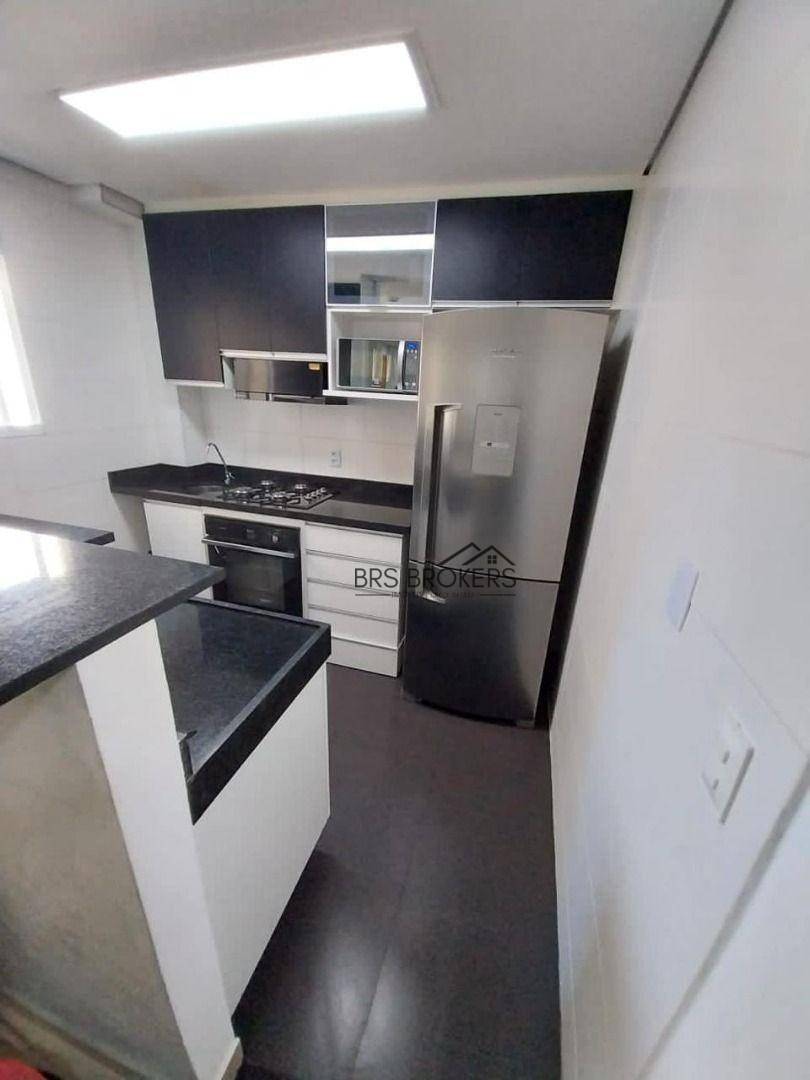 Apartamento à venda com 2 quartos, 38m² - Foto 12