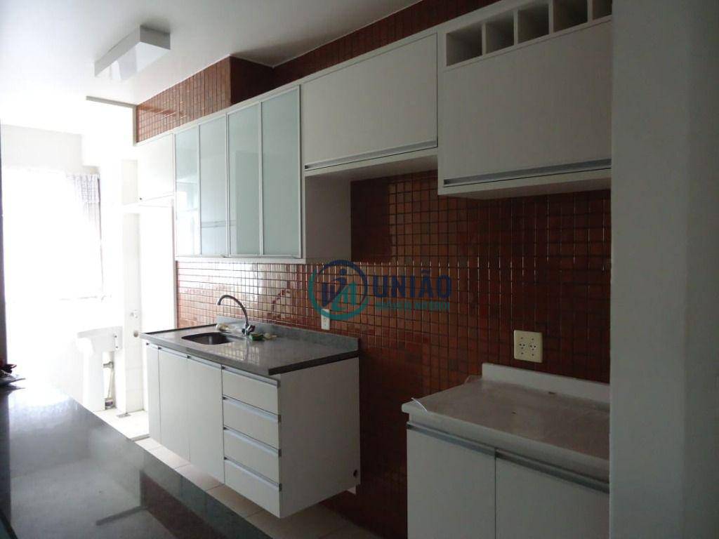 Apartamento à venda com 2 quartos, 66m² - Foto 6