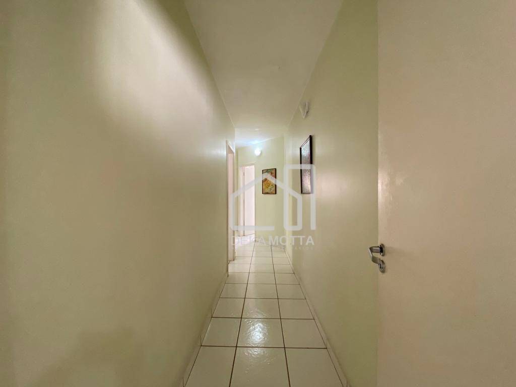 Casa à venda com 3 quartos, 240m² - Foto 42