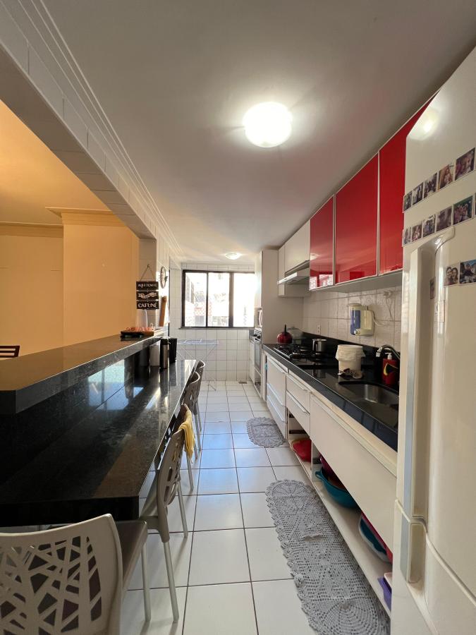 Apartamento à venda com 2 quartos, 70m² - Foto 11