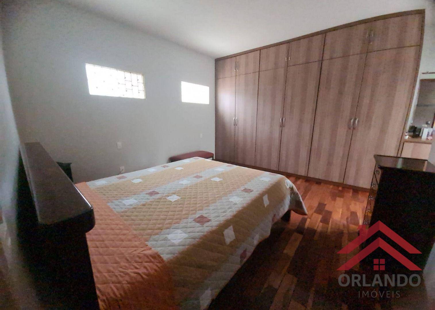 Casa à venda com 3 quartos, 210m² - Foto 11