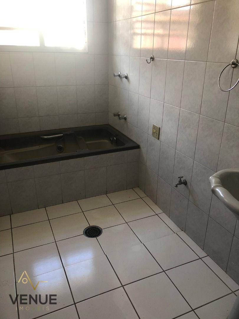 Sobrado à venda com 4 quartos, 450M2 - Foto 20