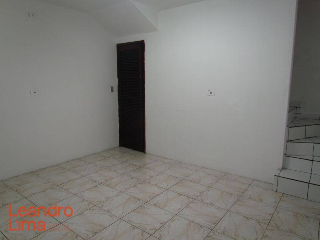 Casa à venda e aluguel com 3 quartos, 180m² - Foto 5