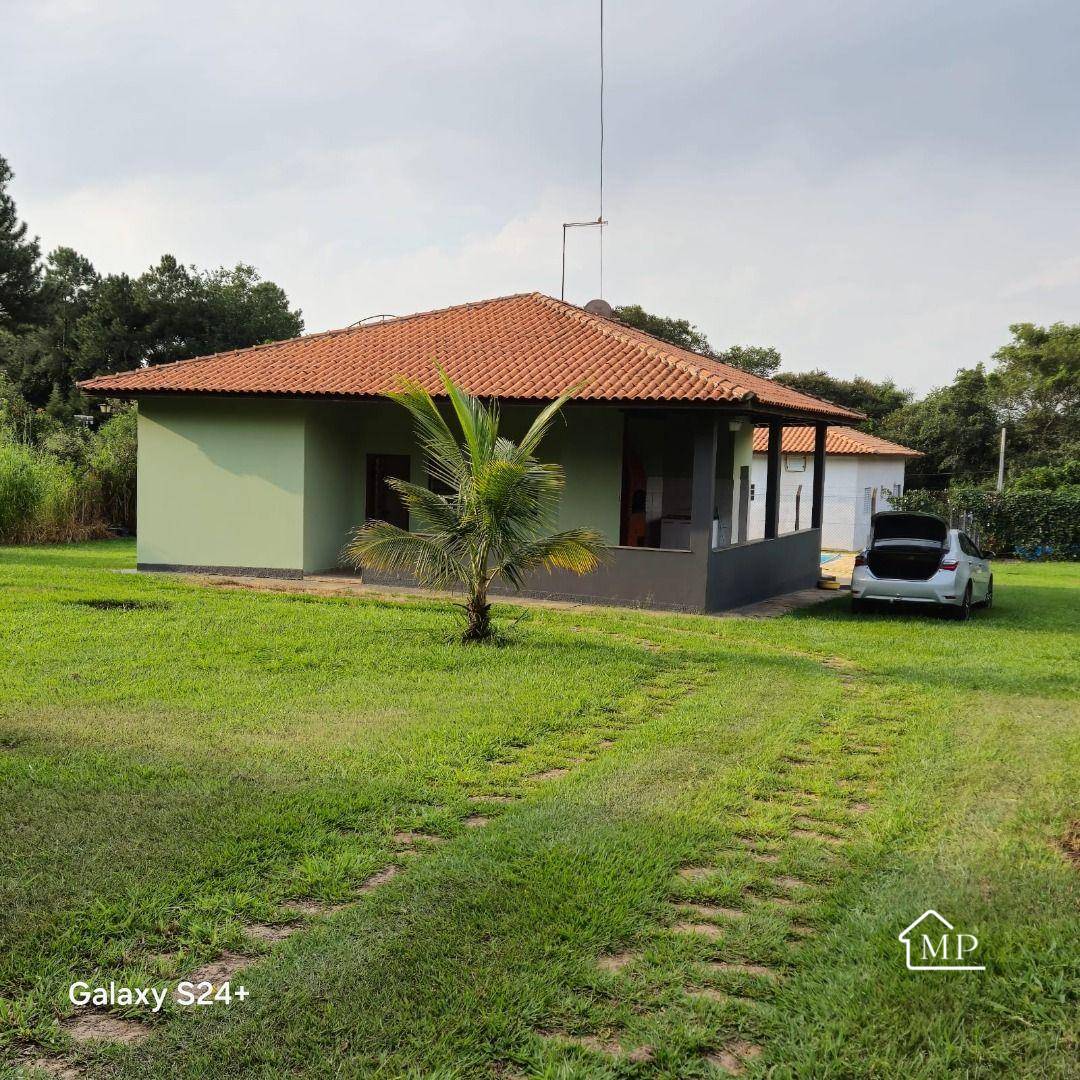 Chácara, 2 quartos, 1549 m² - Foto 1