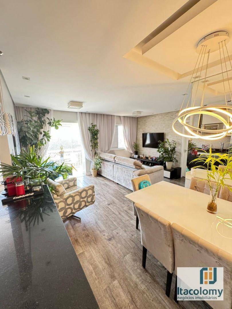 Apartamento à venda com 2 quartos, 70m² - Foto 4