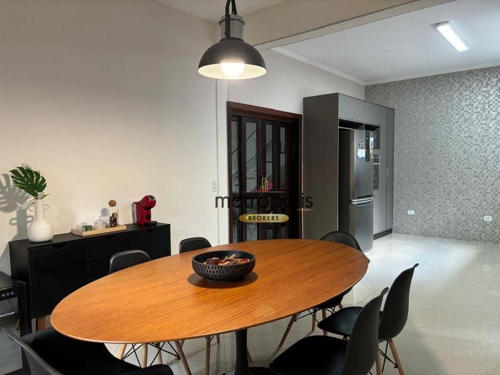 Sobrado à venda com 3 quartos, 257m² - Foto 2