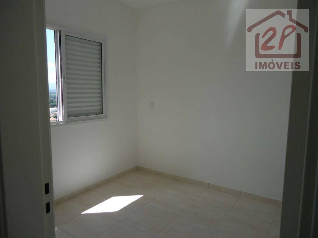 Apartamento à venda com 2 quartos, 70m² - Foto 4