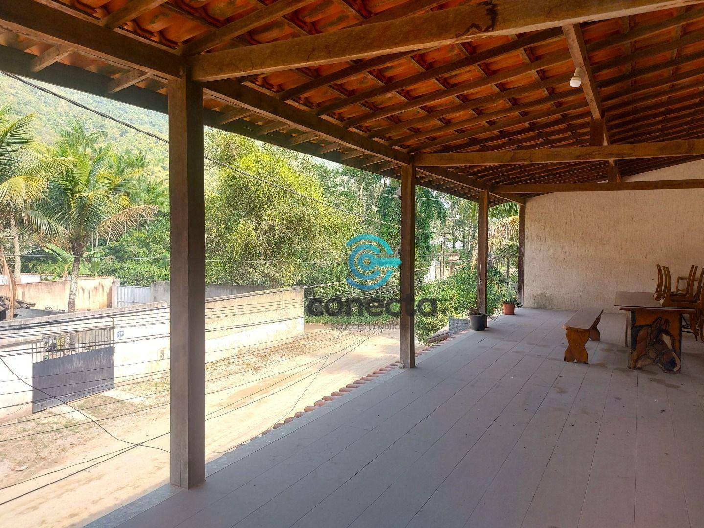 Casa à venda e aluguel com 3 quartos, 250m² - Foto 3