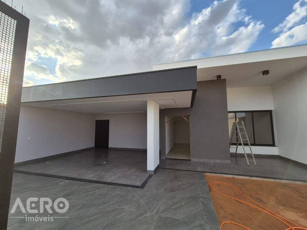 Casa à venda com 3 quartos, 180m² - Foto 1