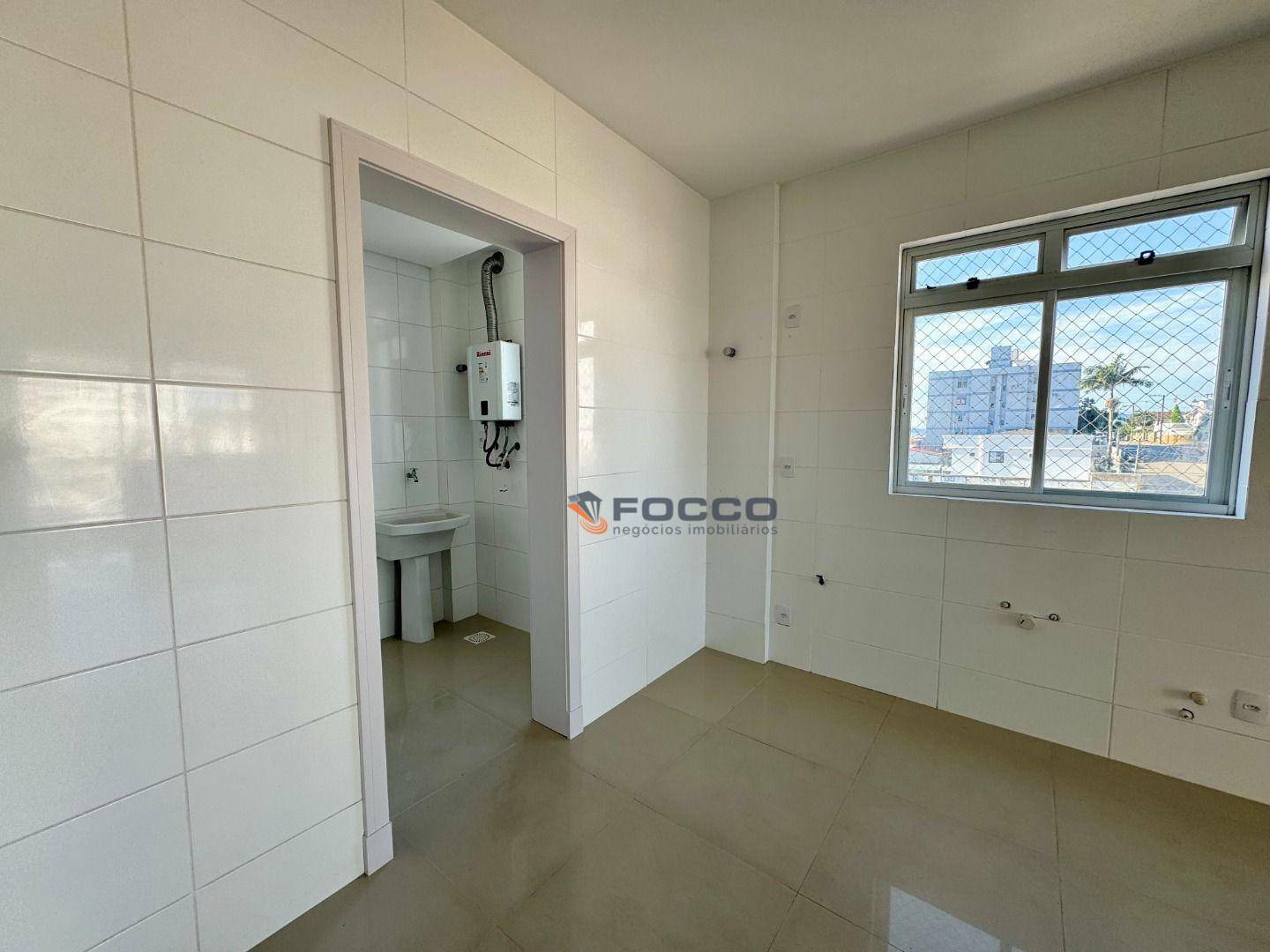 Apartamento à venda com 3 quartos, 112m² - Foto 4