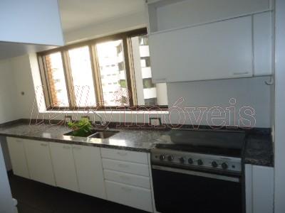 Apartamento para alugar com 2 quartos, 234m² - Foto 29