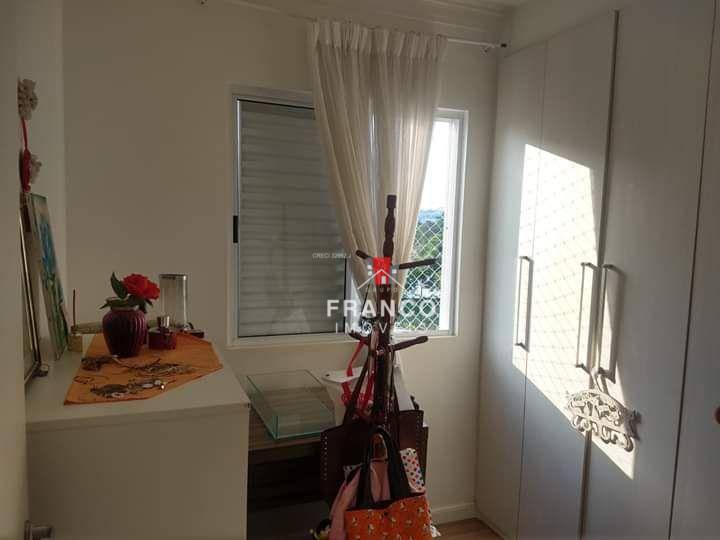 Apartamento à venda com 3 quartos, 74m² - Foto 10