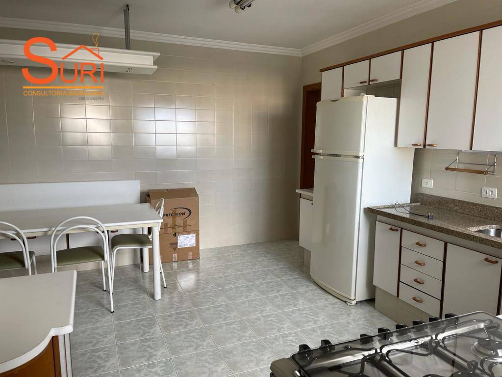 Apartamento à venda com 3 quartos, 144m² - Foto 4